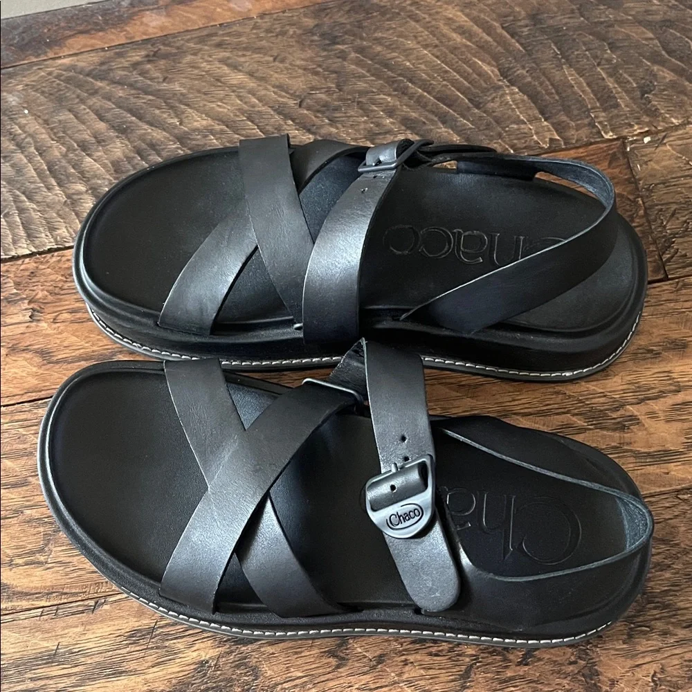 Chaco Townes Midform Sandal in black full-grain leather sz 8 - Picture 3 of 5